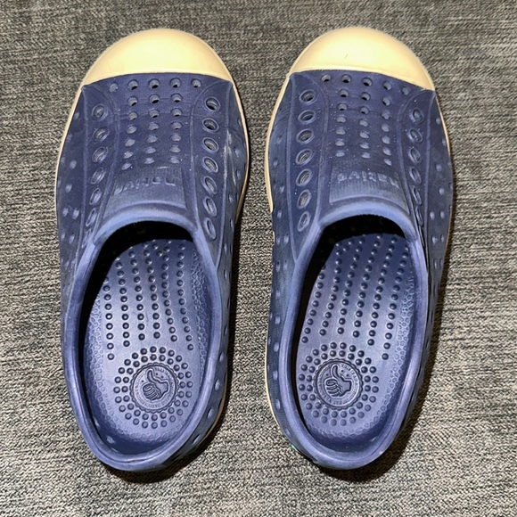 NATIVE Navy Blue Slip on’s - Picture 3 of 4